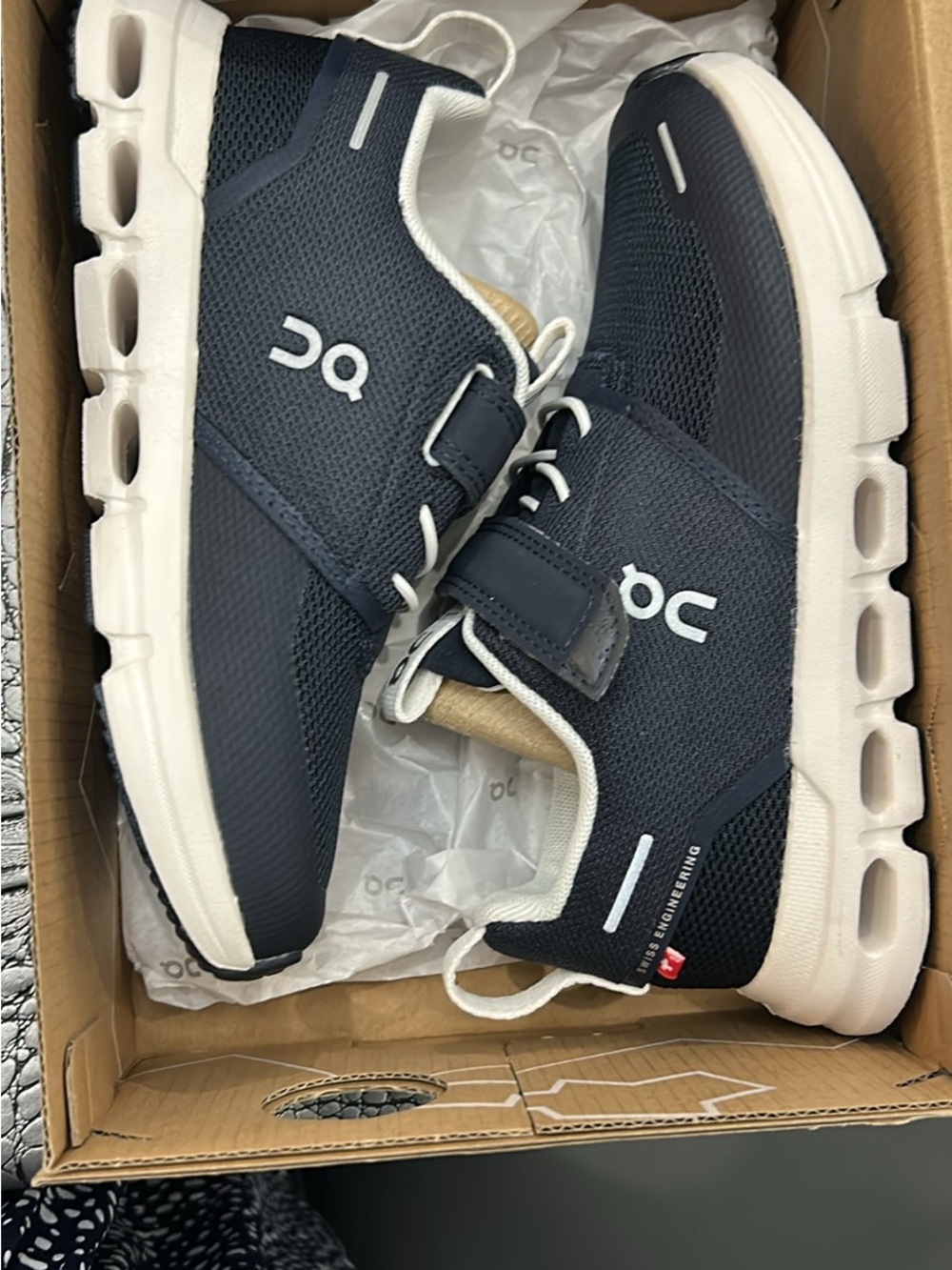 On Running Navy and White kids Performance Sneakers BRAND NEW